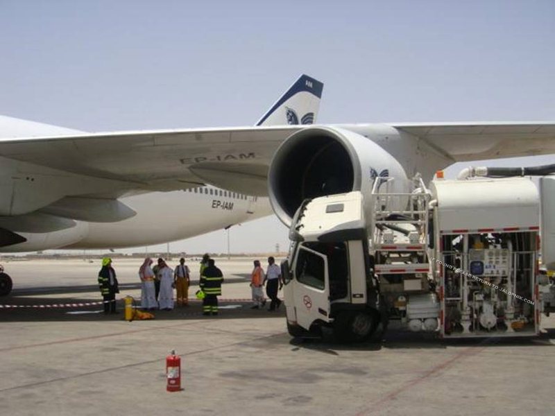 Illustration for article titled Iranian passenger jet crashes into refueling truck
